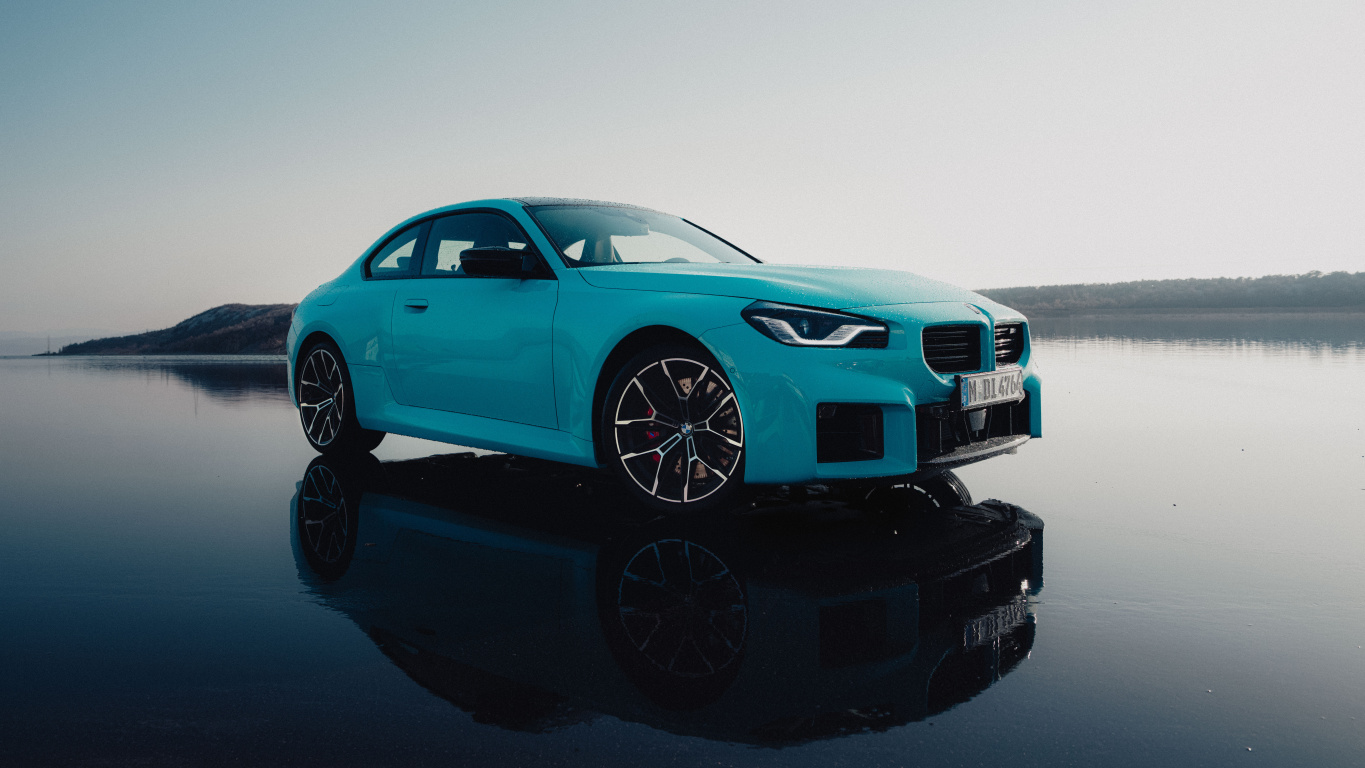 SMALL_P90642607_highRes_the-new-bmw-m2-with-